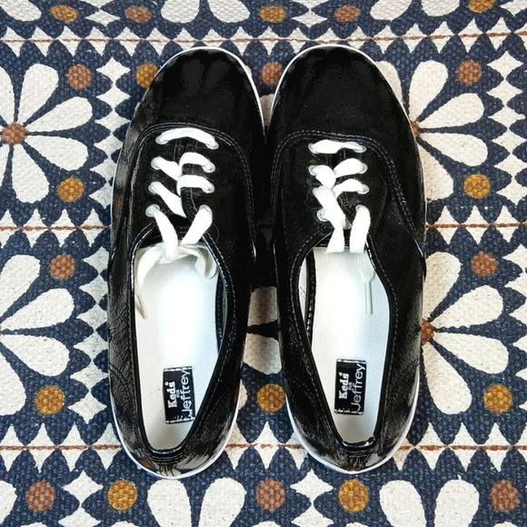 Jeffrey x Keds Women’s Champion lace up Patent leather - Picture 4 of 11